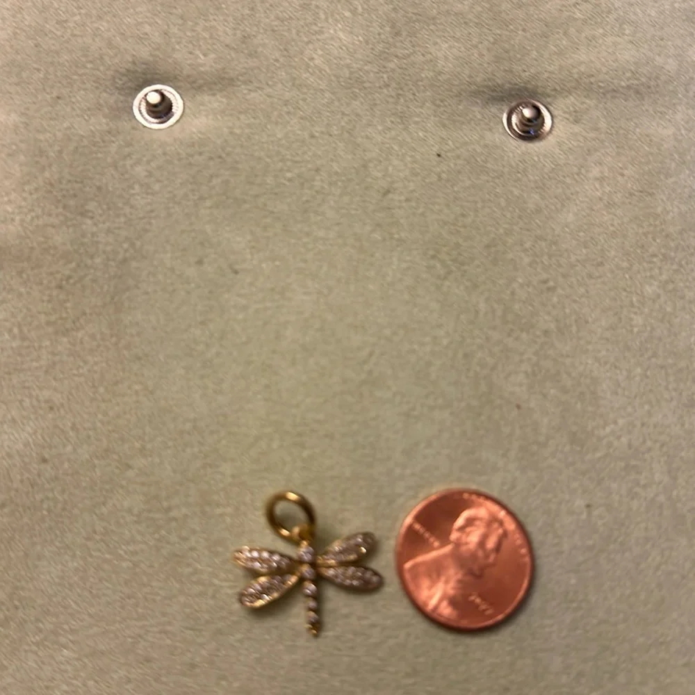 Dragon fly diamond and 18k gold charm - Picture 2 of 4